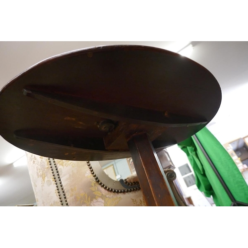 395 - Small antique tilt top games table