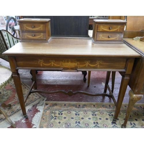 399 - Mahogany dressing table with marquetry inlay - Approx size: W: 107cm D: 52cm H: 97cm