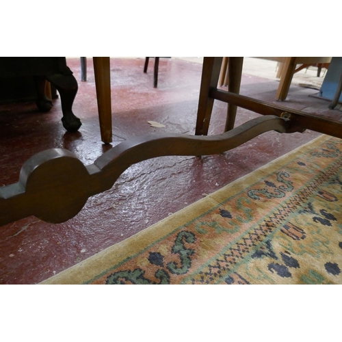 399 - Mahogany dressing table with marquetry inlay - Approx size: W: 107cm D: 52cm H: 97cm