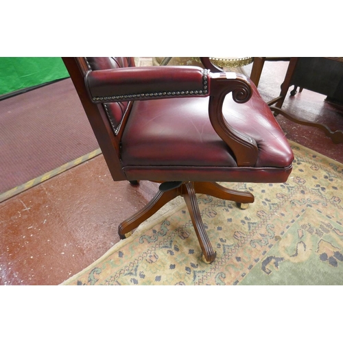 400 - Leather swivel office chair