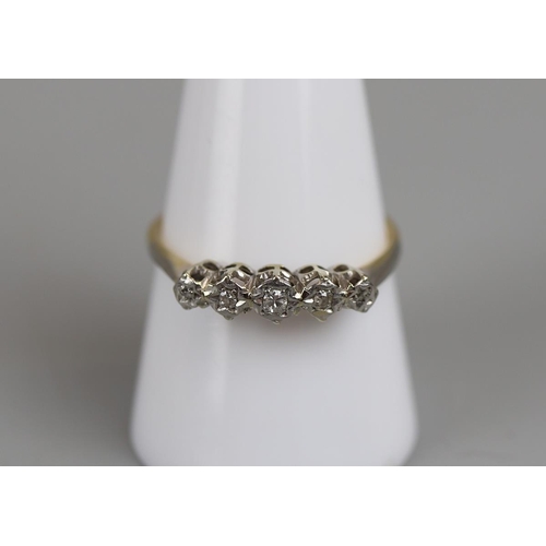 42 - 18ct gold 5 stone diamond ring - Size R1/2