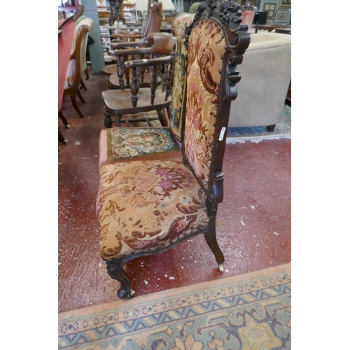 523 - Victorian walnut nursing chair