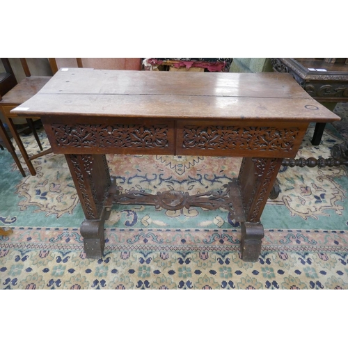 532 - Unusual Oriental desk