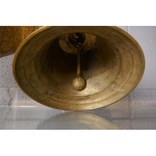 88 - Large brass captains table bell - Approx H: 39cm