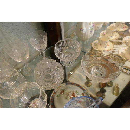 98 - Large collection of glass