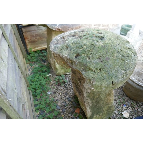 550 - Large antique Cotswold stone staddle stone