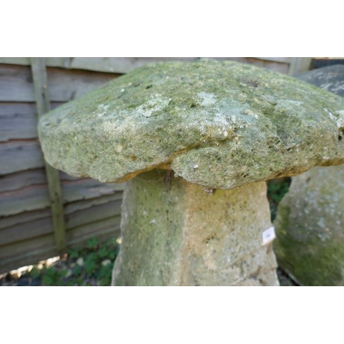 550 - Large antique Cotswold stone staddle stone