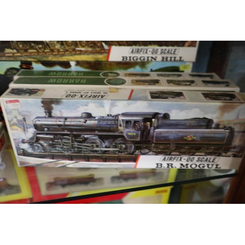 114 - Collection of Airfix railway models