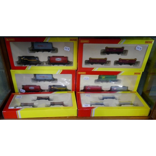 117 - Collection of boxed Hornby train carriages