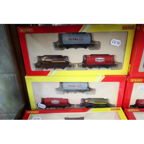 117 - Collection of boxed Hornby train carriages