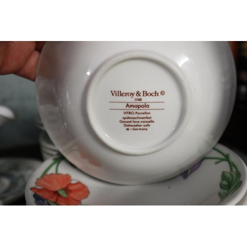 127 - Collection of china to include Villeroy and Boch, Wedgwood and Royal Worcester