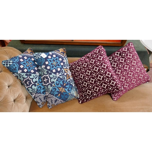 149 - 4 cushions