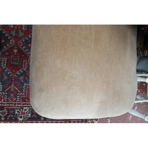 151 - Antique chaise longue