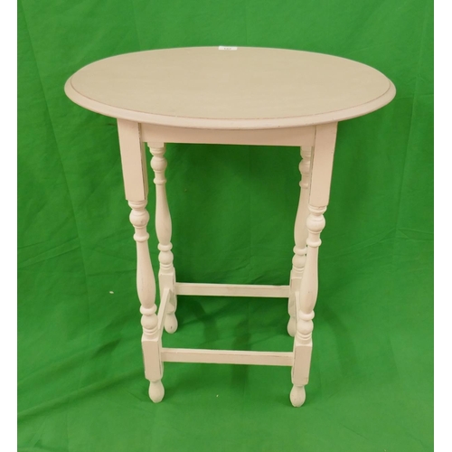 152 - Occasional table