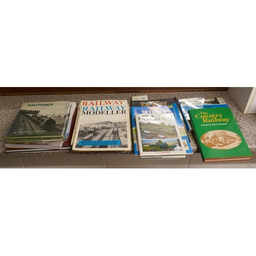 226 - Collection of model railway magazines and books