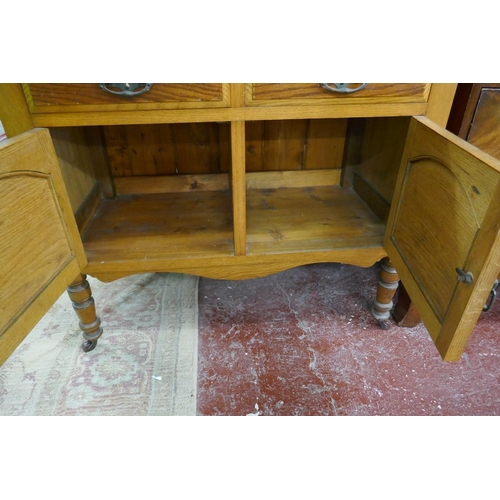 260 - Satinwood wash-stand