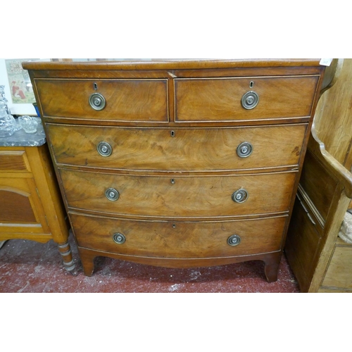 262 - Victorian bow front mahogany chest of drawers - Approx W: 102cm D: 51cm H: 105cm