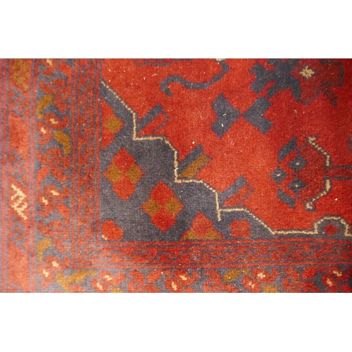 274 - Large red patterned rug - Approx size: 312cm x 203cm