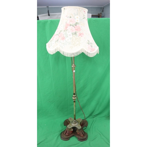 284 - Unusual animal hoof adjustable standard lamp