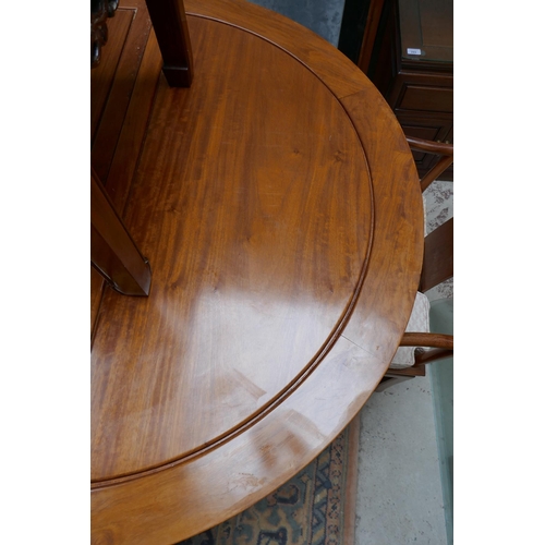 288 - Oriental themed extending table and 8 chairs to include 2 carvers - Approx table size L: 215cm W: 11... 