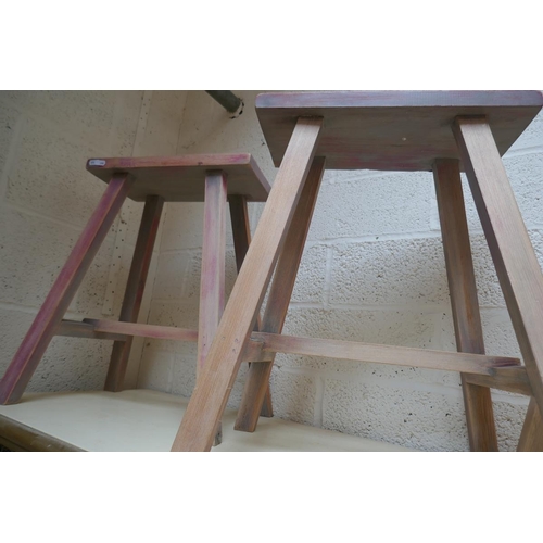 298 - Set of 4 stools