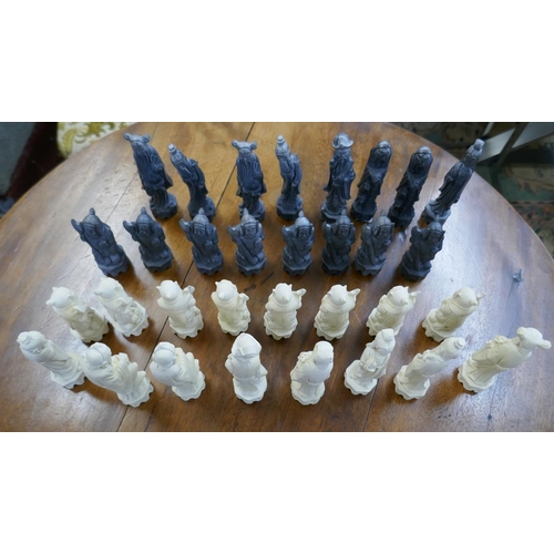 325 - Chess Pieces