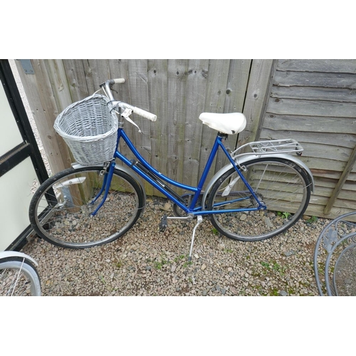 338 - Vintage Raleigh ladies bike