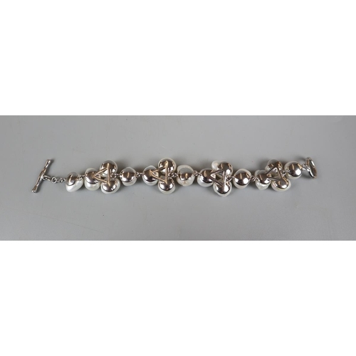 35 - Freshwater silver and pearl bracelet