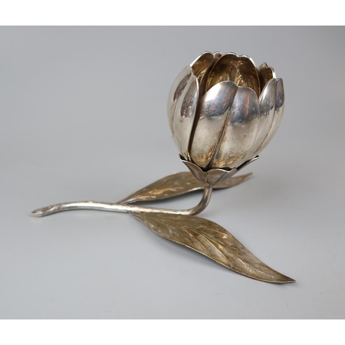 66 - White brass flower ashtray