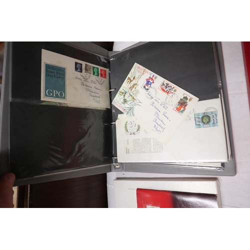 72 - Collection of stamps to include a book of FDC