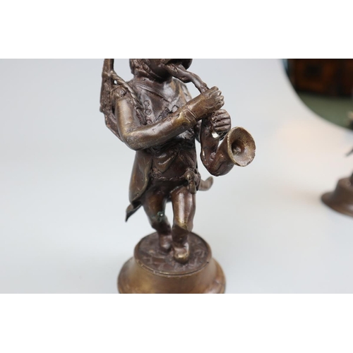 90 - Pair of bronze French musical monkey statues circa 1880 - Approx height of tallest: 23cm