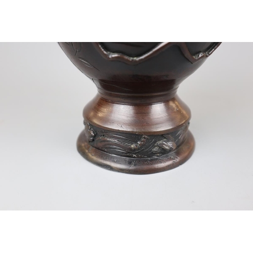 95 - Large bronze vase on carved wooded base - Approx H: 42cm