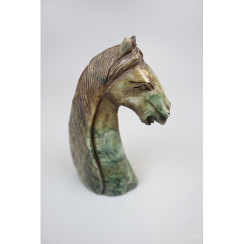 125 - Carved Chinese jade horse bust - Approx height: 16cm