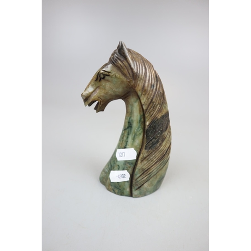 125 - Carved Chinese jade horse bust - Approx height: 16cm