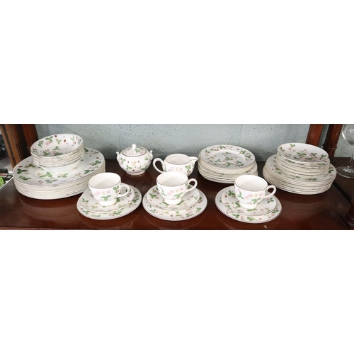 161 - Collection of Wedgwood Wild Strawberry pattern