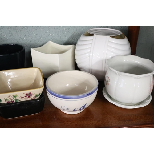 172 - Collection of ceramic plant pots