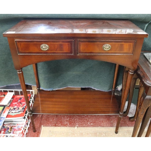 196 - Mahogany side table - Approx W: 66cm D: 32cm H: 75cm