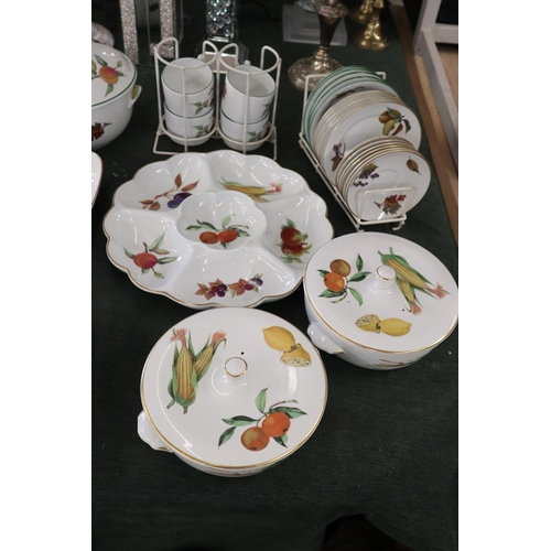 197 - Large collection of Royal Worcester Evesham pattern