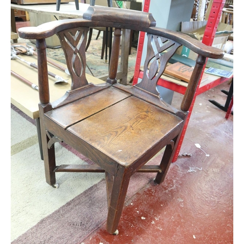 208 - Late 18thc elm corner chair