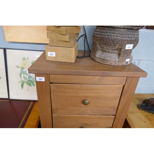 241 - Tall chest of 5 drawers - Approx W: 53cm D: 39cm H: 121cm