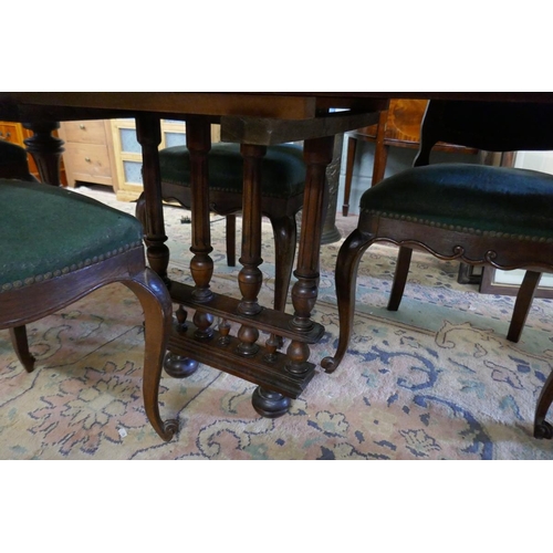 254 - Antique French walnut extending table with 3 leaves - Approx size fully extended L: 214cm W: 105cm H... 