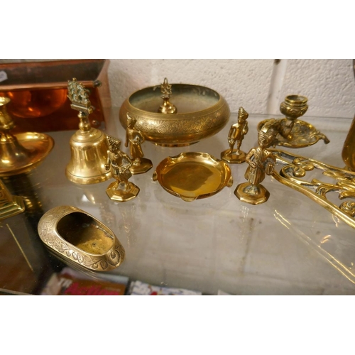 264 - Collection of metal ware