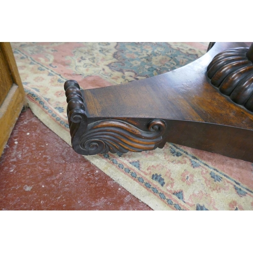 297 - Fine Regency rosewood breakfast table - Approx diameter: 132cm