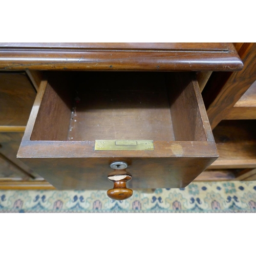 304 - Mahogany and walnut sideboard - Approx W: 109cm D: 58cm H: 90cm