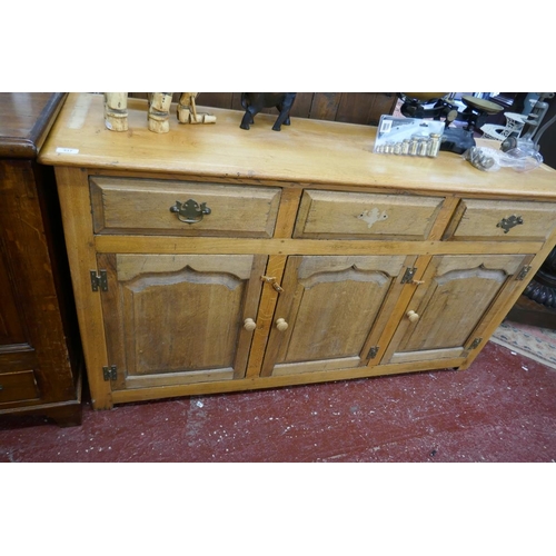 317 - Oak dresser base - Approx W: 153cm D: 45cm H: 84cm