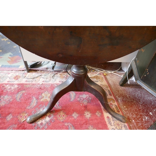 368 - Antique oak tilt top tripod table