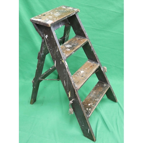 400 - Vintage stepladder