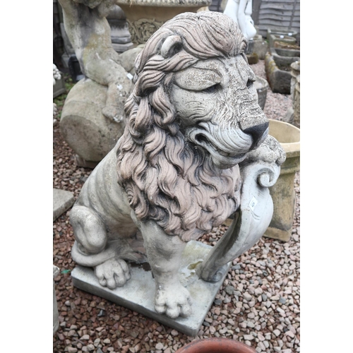 425 - Stone lion statue - Approx height: 90cm