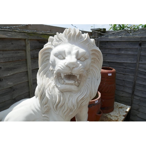 439 - Large resin lion statue - Approx height: 100cm