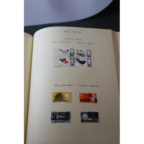 112 - Stamp collection and accessories